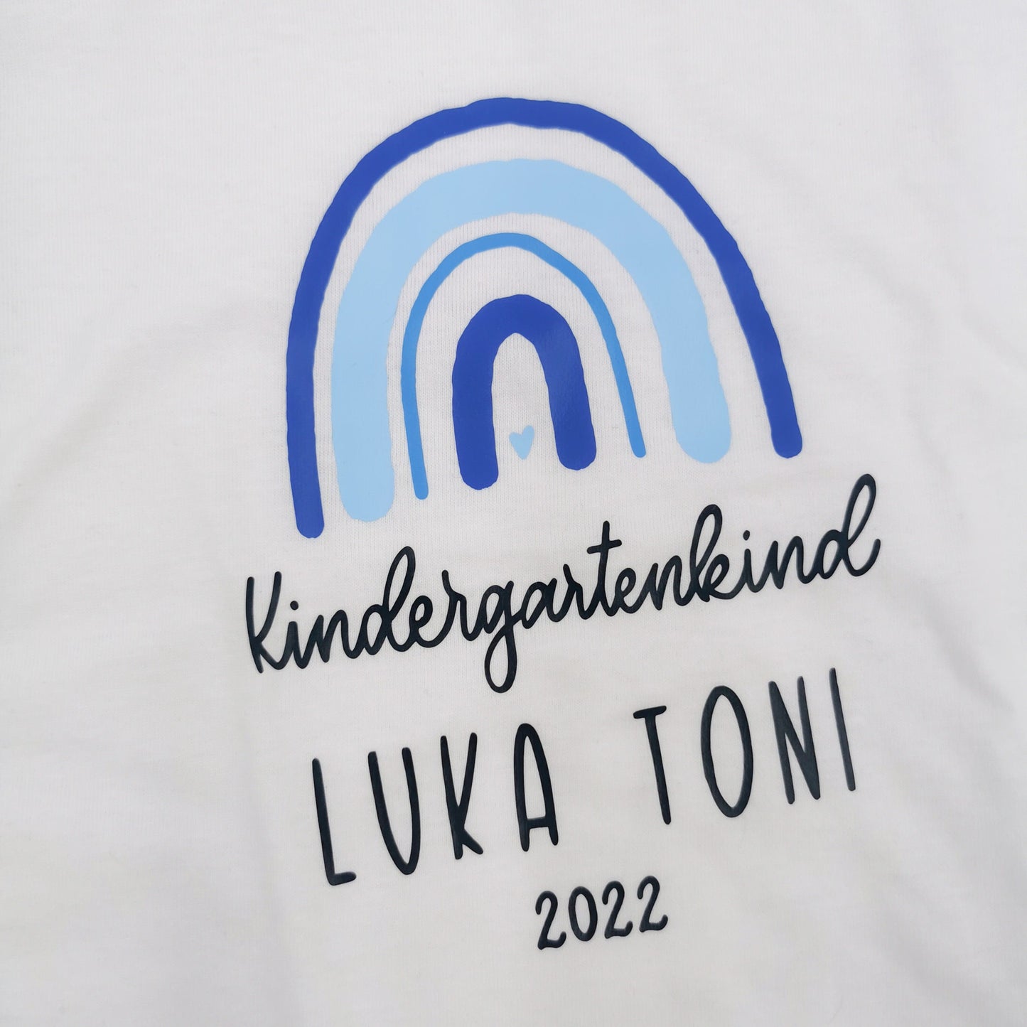 Personalisierbares T-Shirt Regenbogen Schule/Kindergarten Mädchen