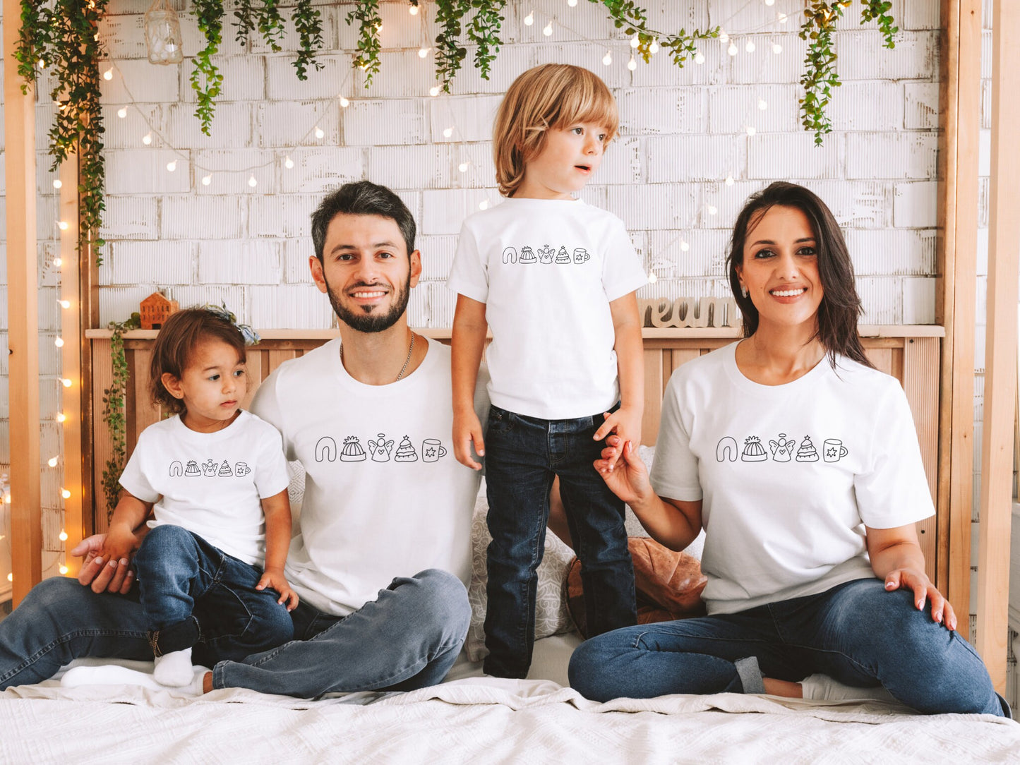 Weihnachtsshirts T-Shirts personalisierbar mit Namen für die ganze Familie