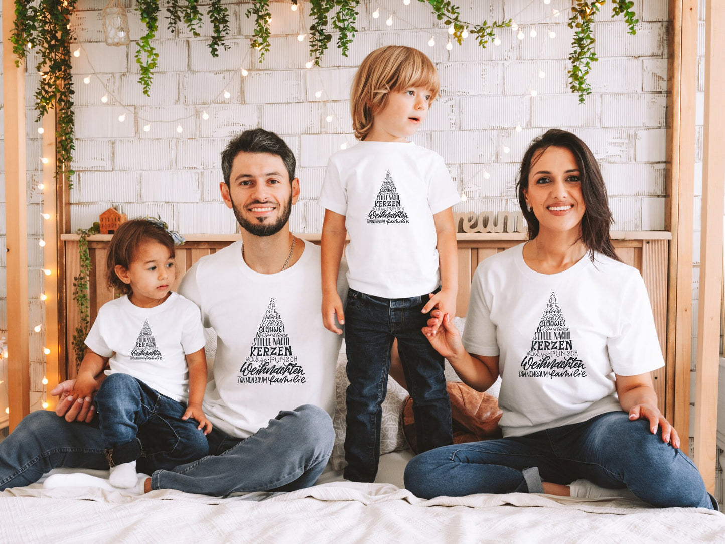 Weihnachtsleiberl T-Shirts Partnerlook für die ganze Familie mit Namen